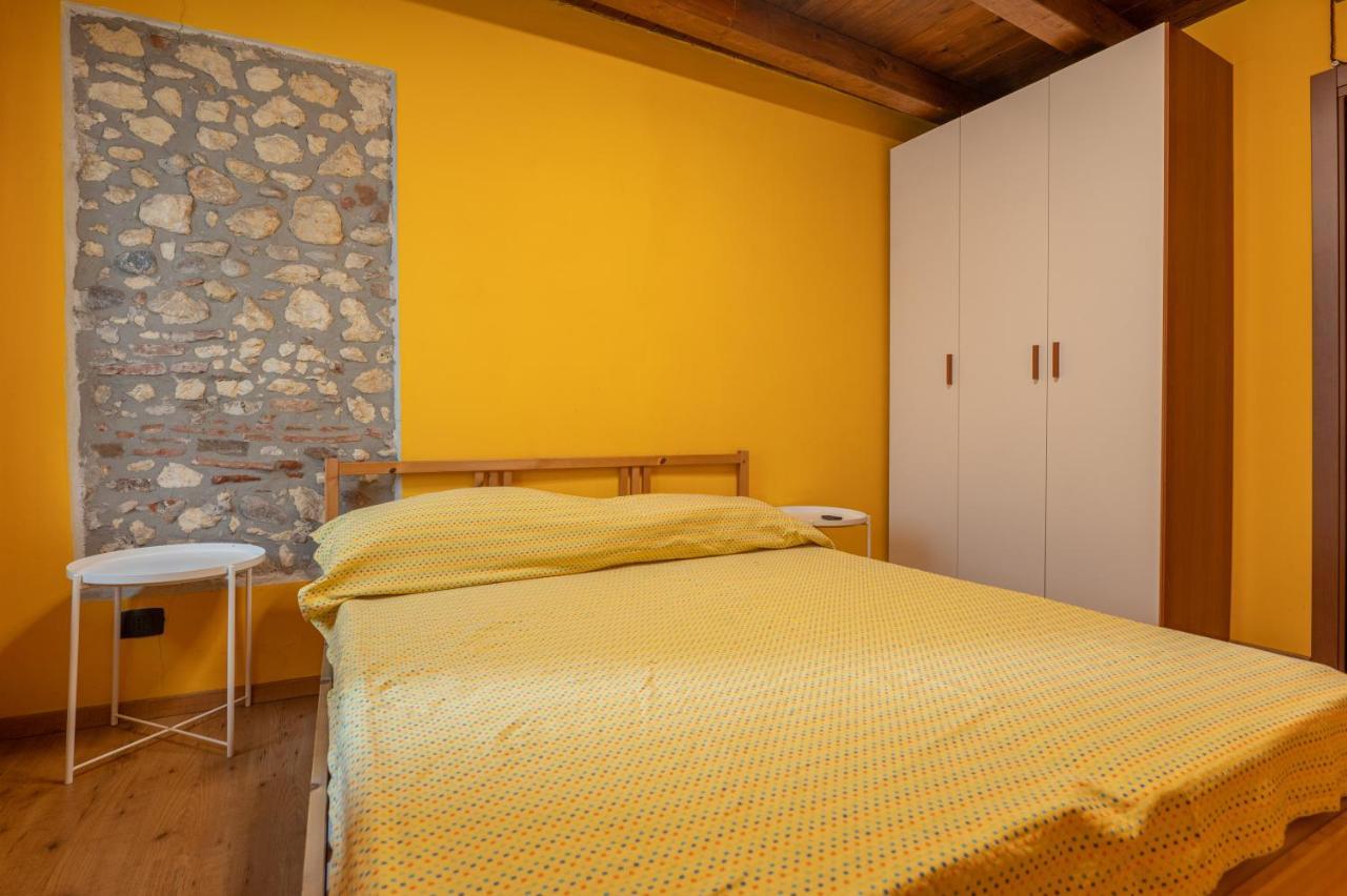 Stylish 2 Bedroom With Balcony Apartment *