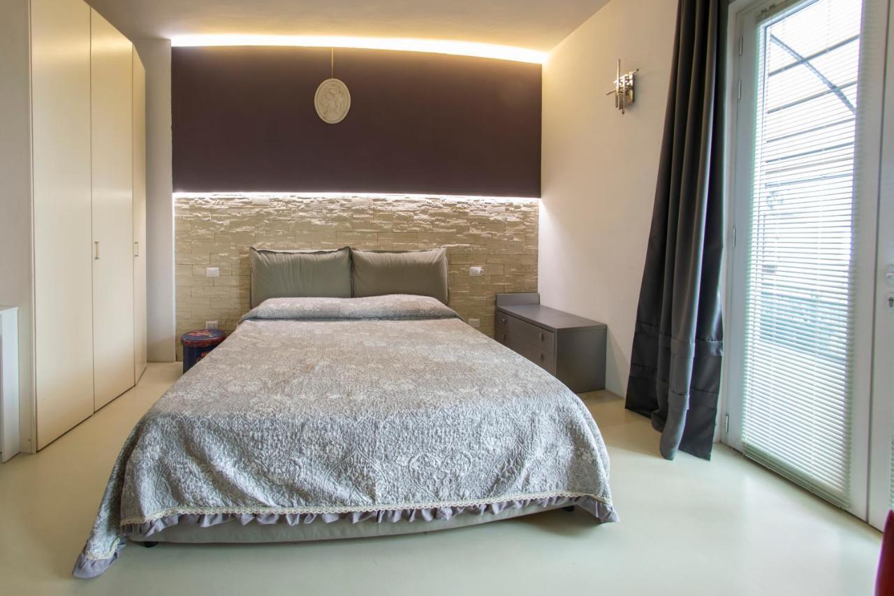Minimal Chic Guest house