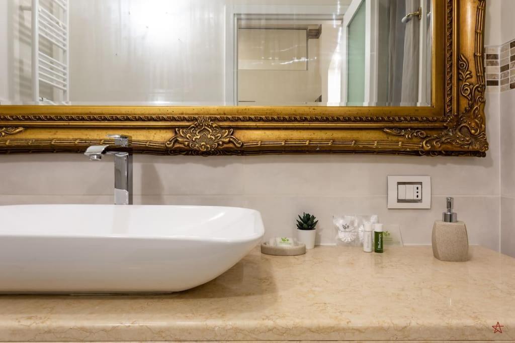 Arena-center Luxury Apartment