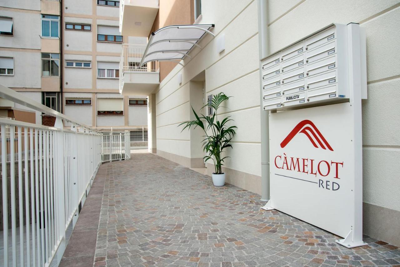 Camelot Red - Apartment Verona
