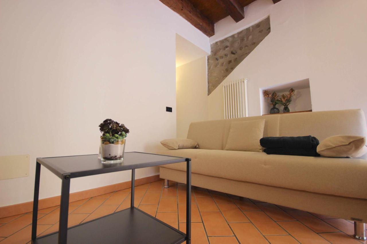 Vr Casa Di Mezzo Huoneisto Verona