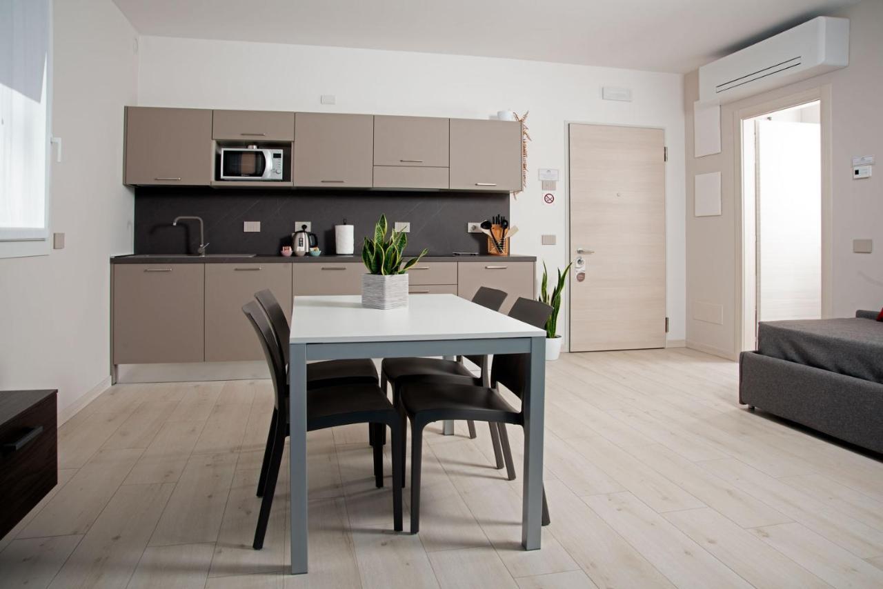 Camelot Red - Apartment