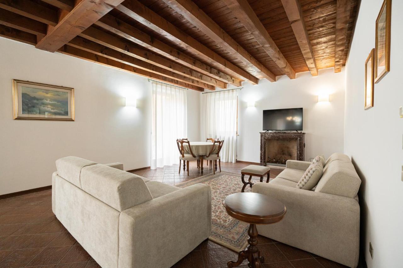 Domus - Centralissima E Antica Residenza Cappello