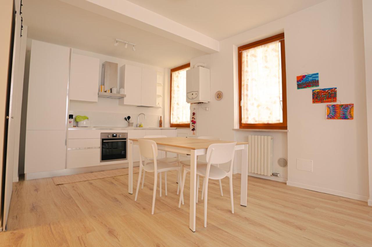 Licia Flat - Arena *