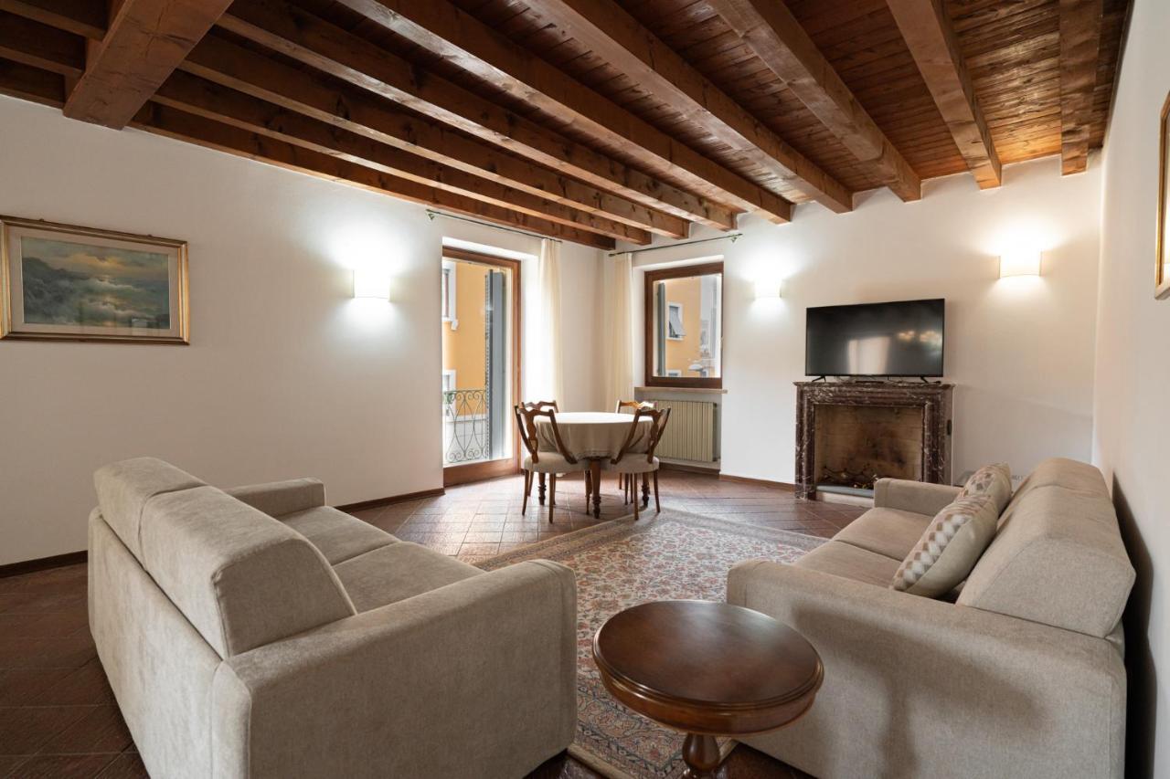 Apartment Domus - Centralissima E Antica Residenza Cappello