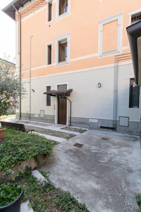 Residenza Sirtori Free Parking Apartamento *