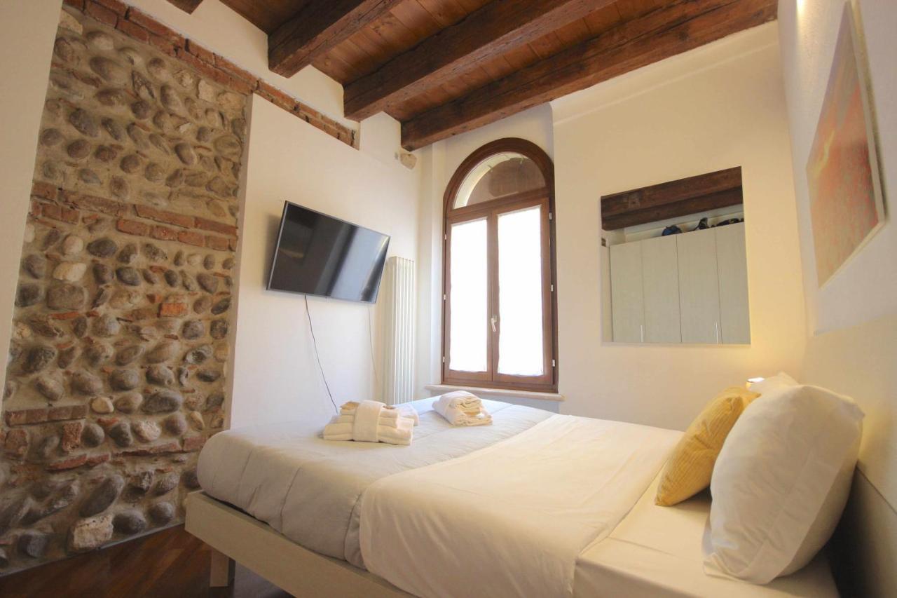 Vr Casa Di Mezzo Verona