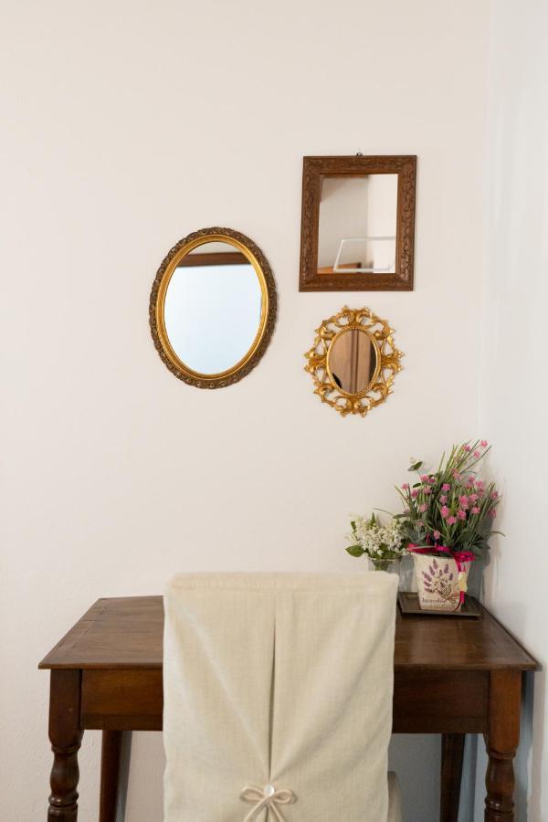 Domus - Centralissima E Antica Residenza Cappello Apartment