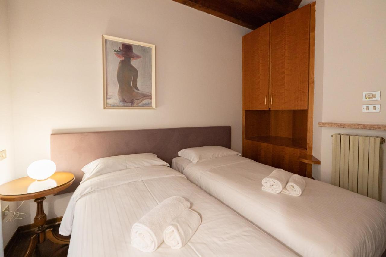 Domus - Centralissima E Antica Residenza Cappello Apartment Verona