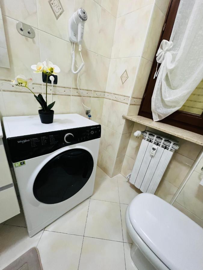 Apartment Casa Elena 2 *
