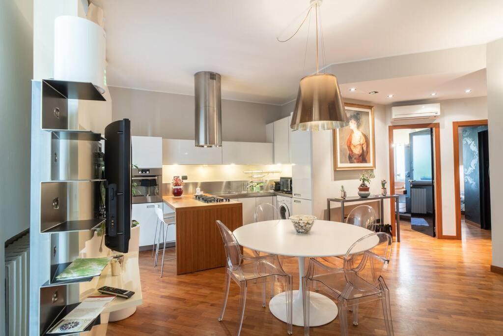 Charme In Center Apartment