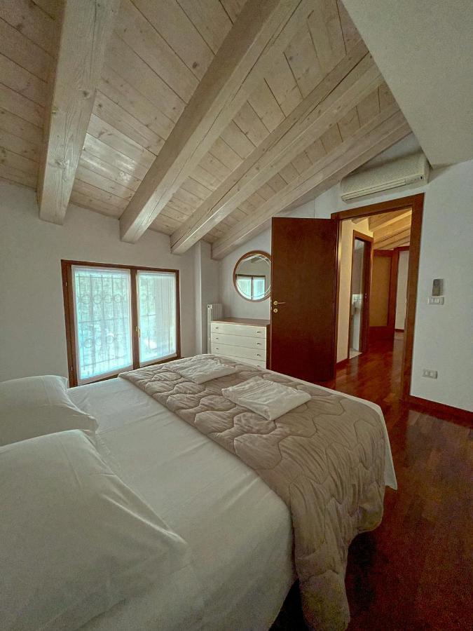 Richi Rent 02 *