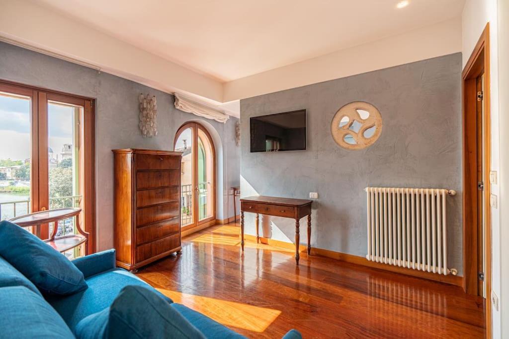 Domus - Residenza Ponte Pietra Apartment