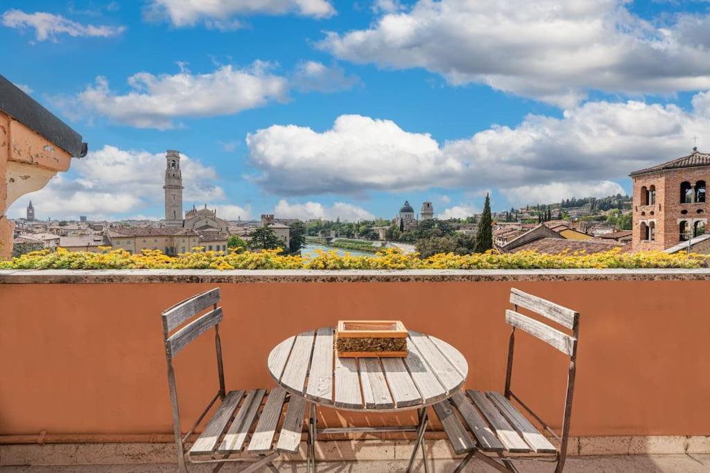 Domus - Residenza Ponte Pietra Apartment