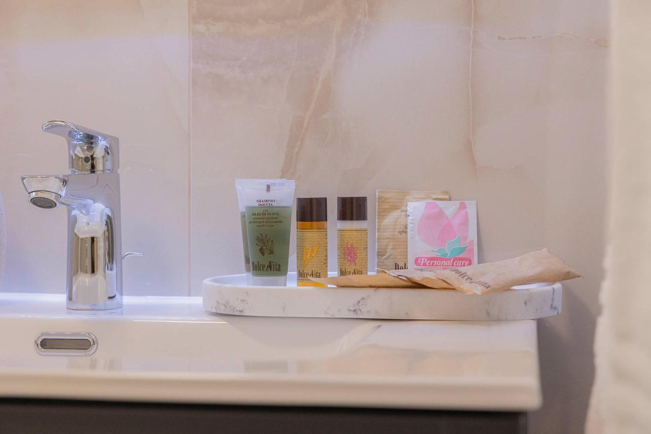 Affittacamere Crys: Rooms, Holiday, Business Verona
