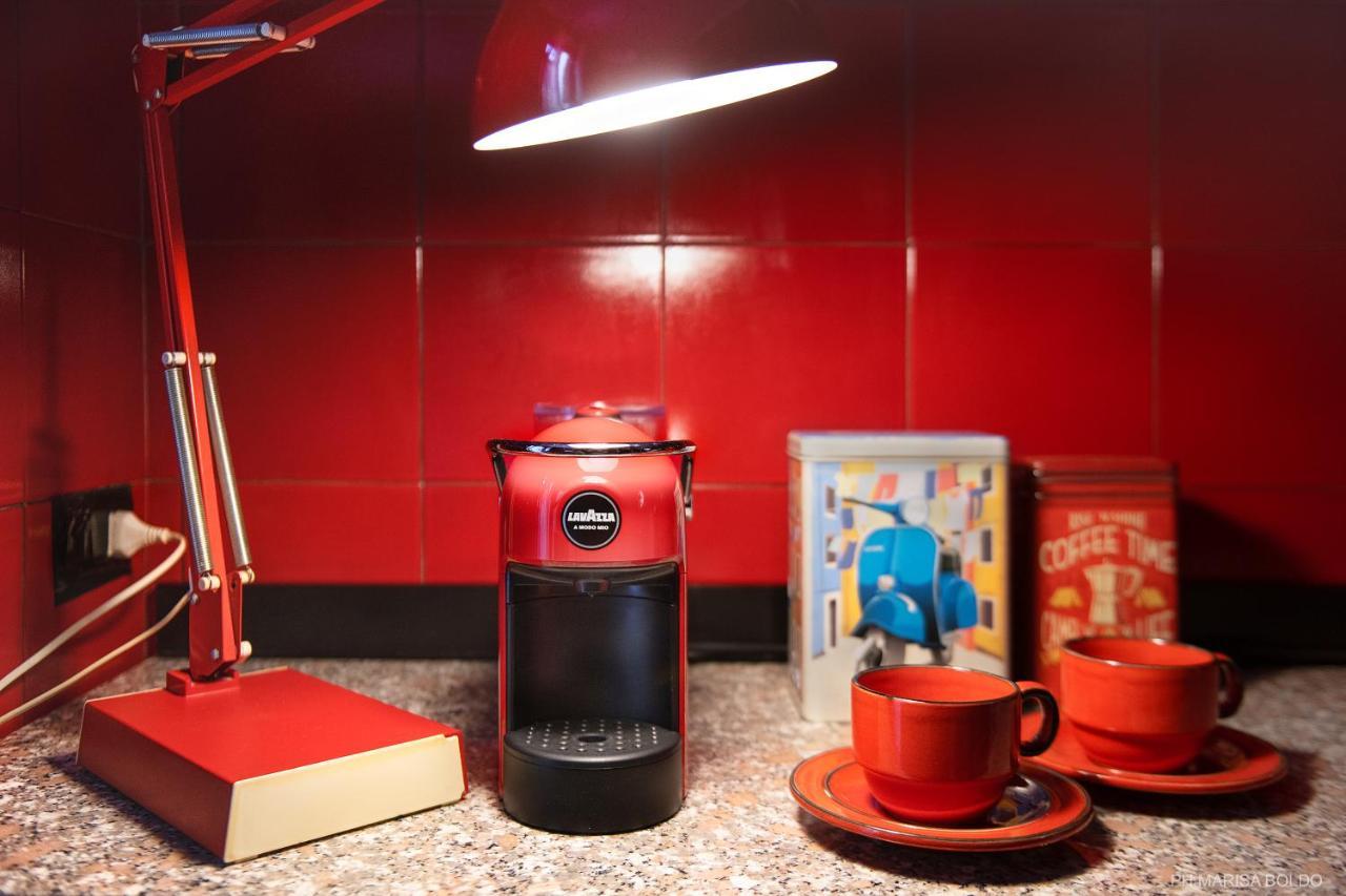 Billie's Flat Red - Art & Design In Historic Centre * Verona