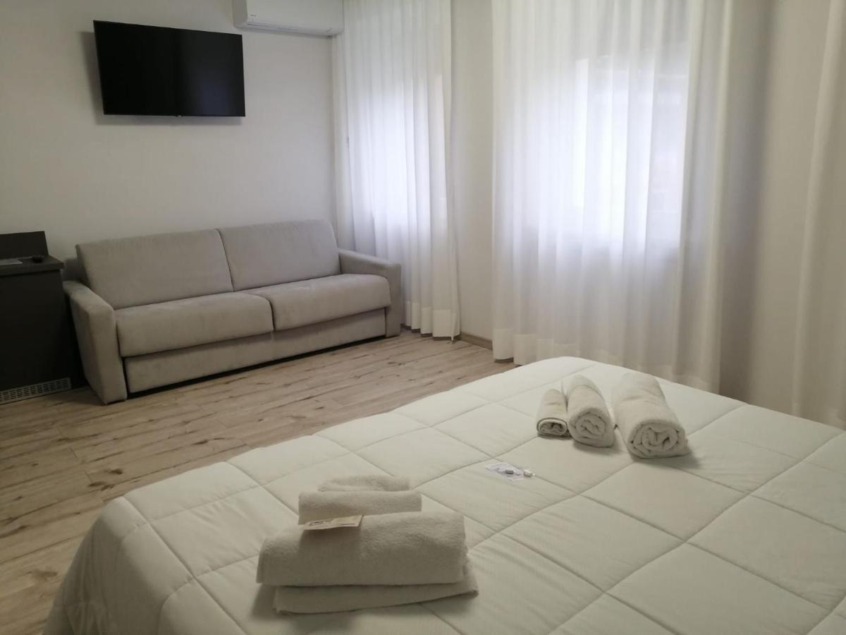Hotel Siros 2*