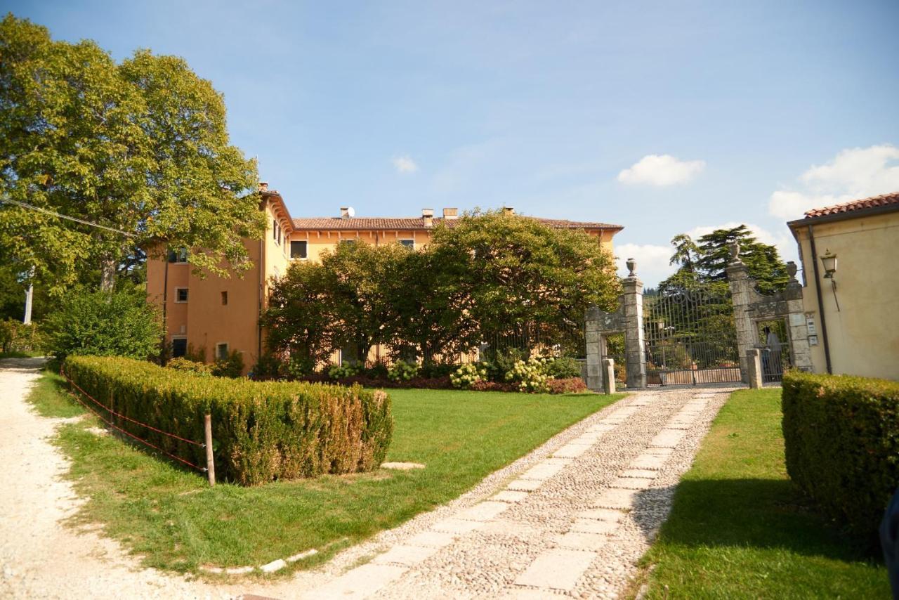 Torre Di Terzolan With Pool, Jacuzzi And Golf Putt Villa Verona