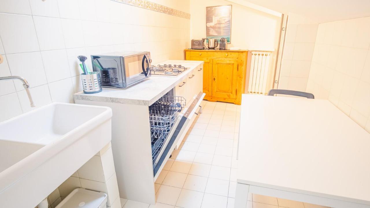 Apartment Mansarda Fontana Ferro - Italian Homing *