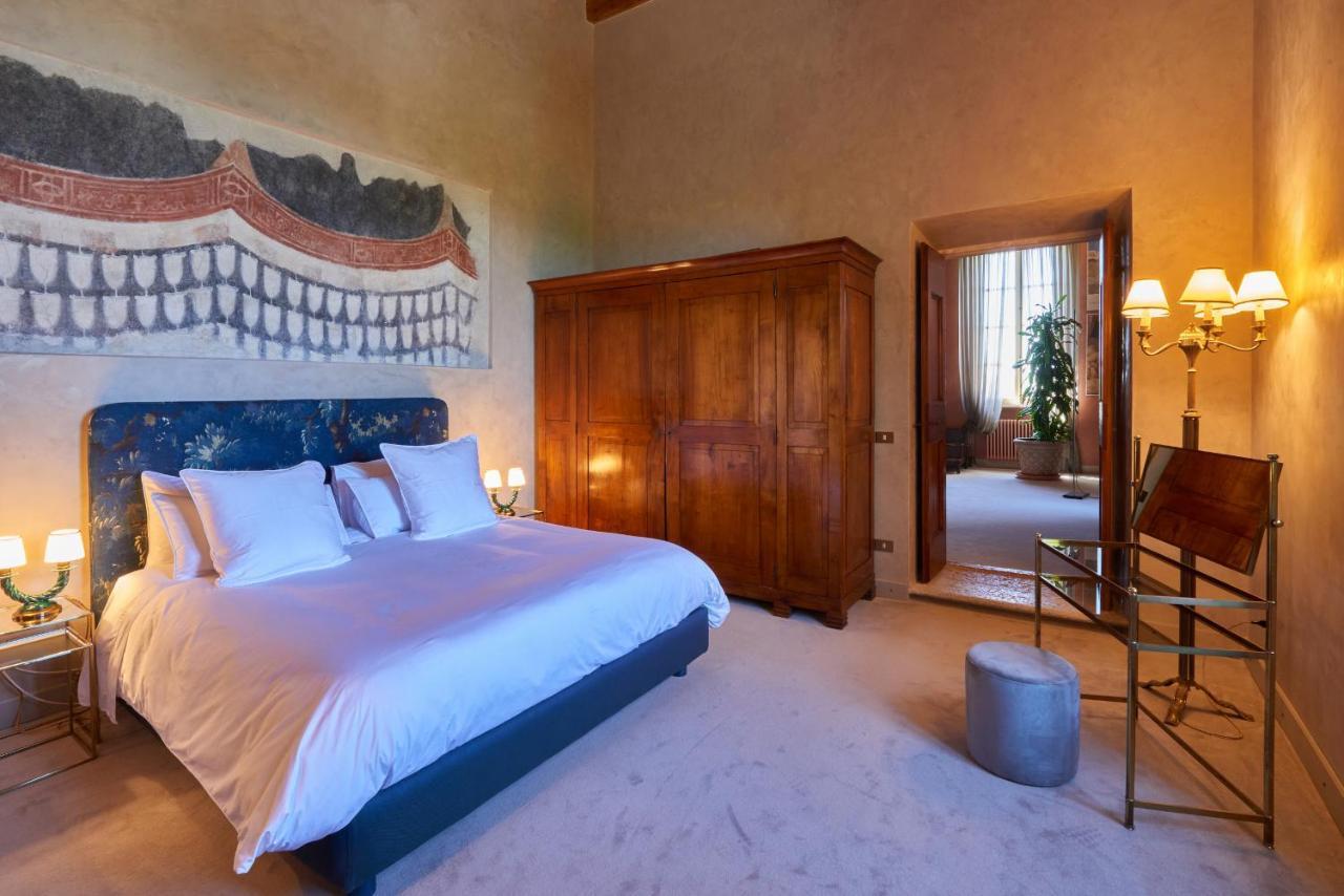 Villa Torre Di Terzolan With Pool, Jacuzzi And Golf Putt