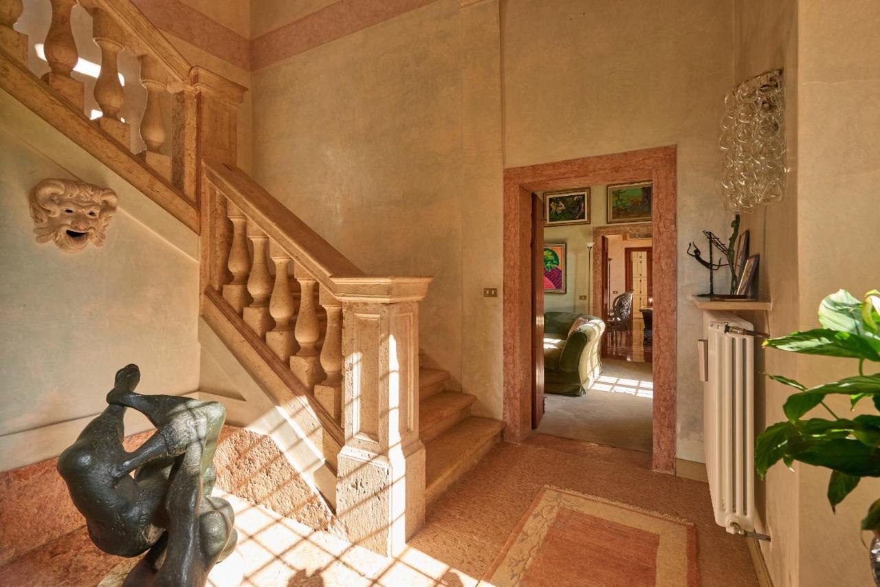 Villa Torre Di Terzolan With Pool, Jacuzzi And Golf Putt