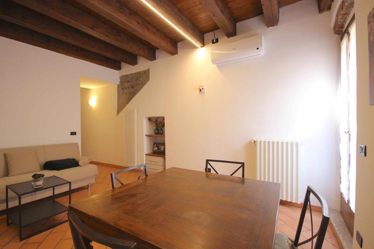 Vr Casa Di Mezzo Huoneisto