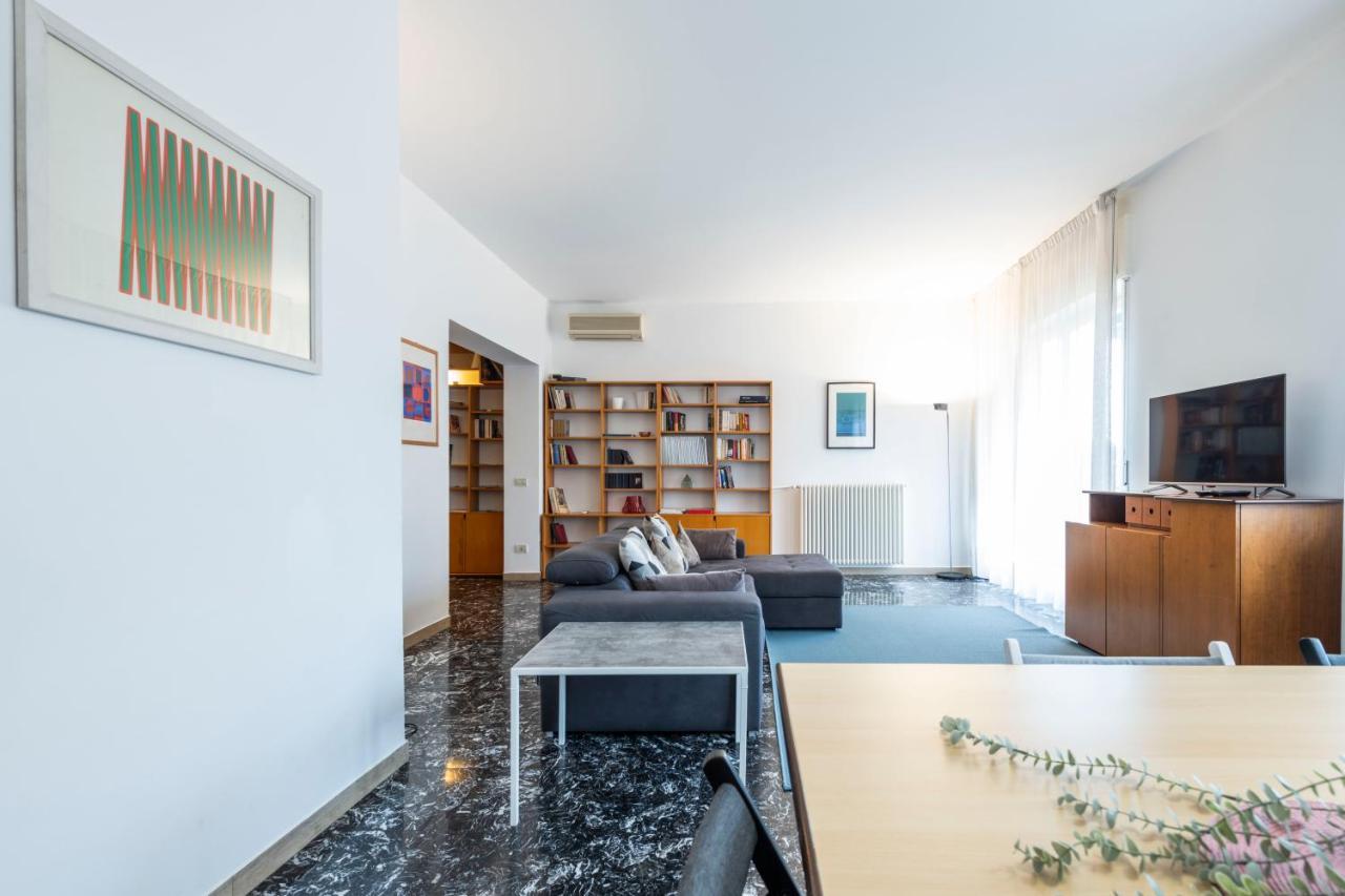Căn hộ Riverview Luxury Flat *