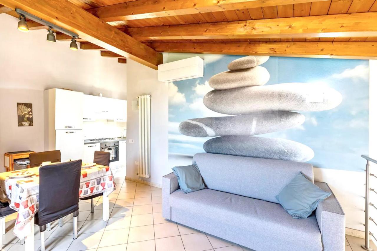 Elegant In 75 M² With Balcony