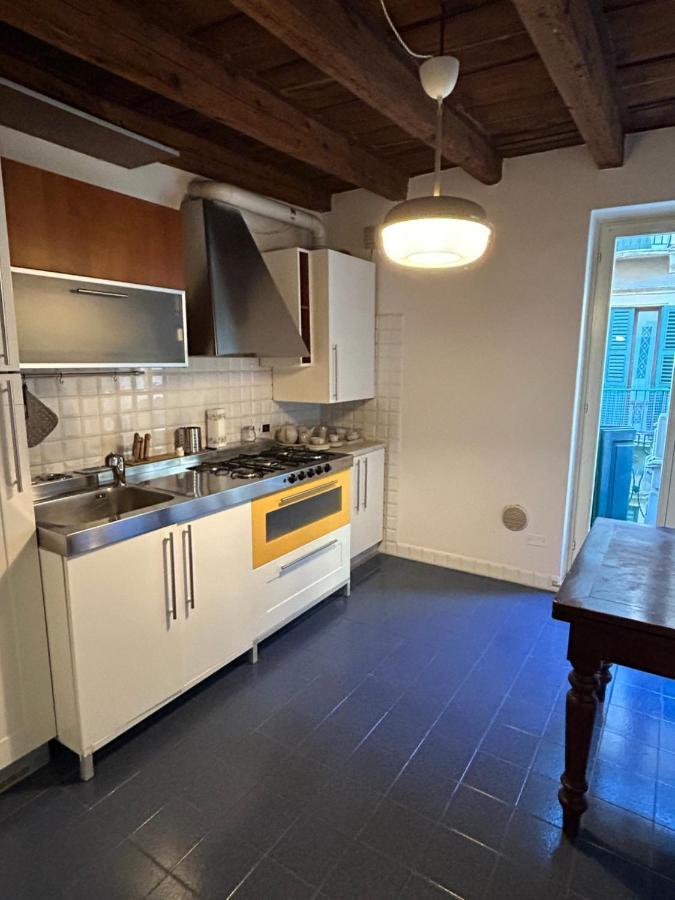 Casa Dei Mercanti * Verona