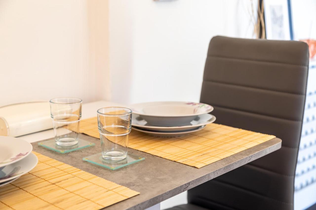 Ambra City House - Ingresso Diretto, Parcheggio Libero E Wi-Fi *