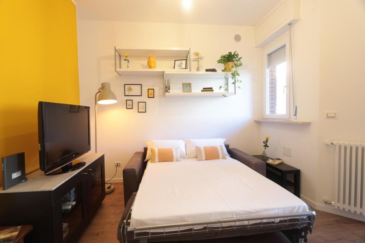 Il Petalo Giallo Apartment *