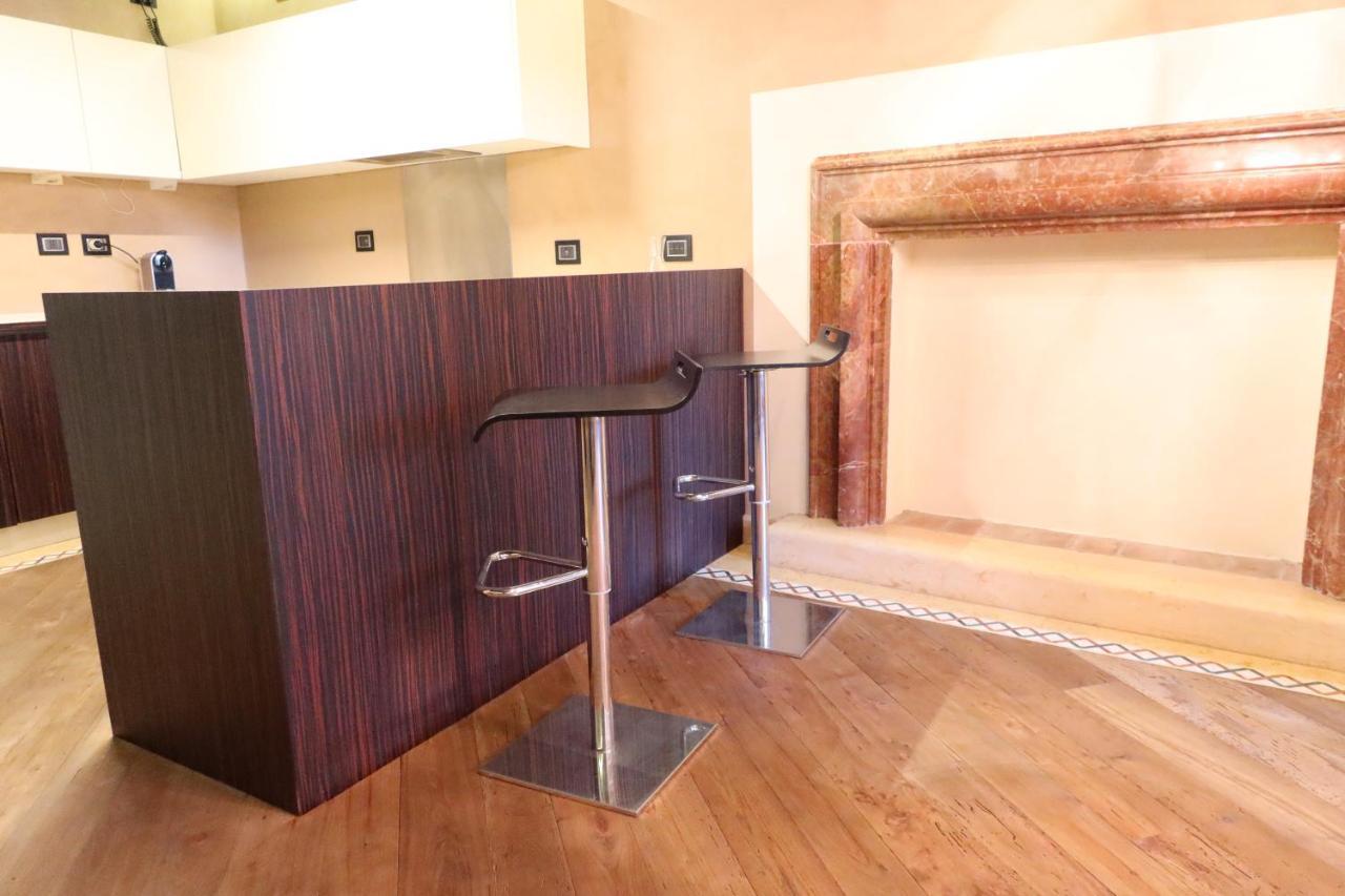 Luxury Flats Piazza Erbe, Floor 3 Huoneisto