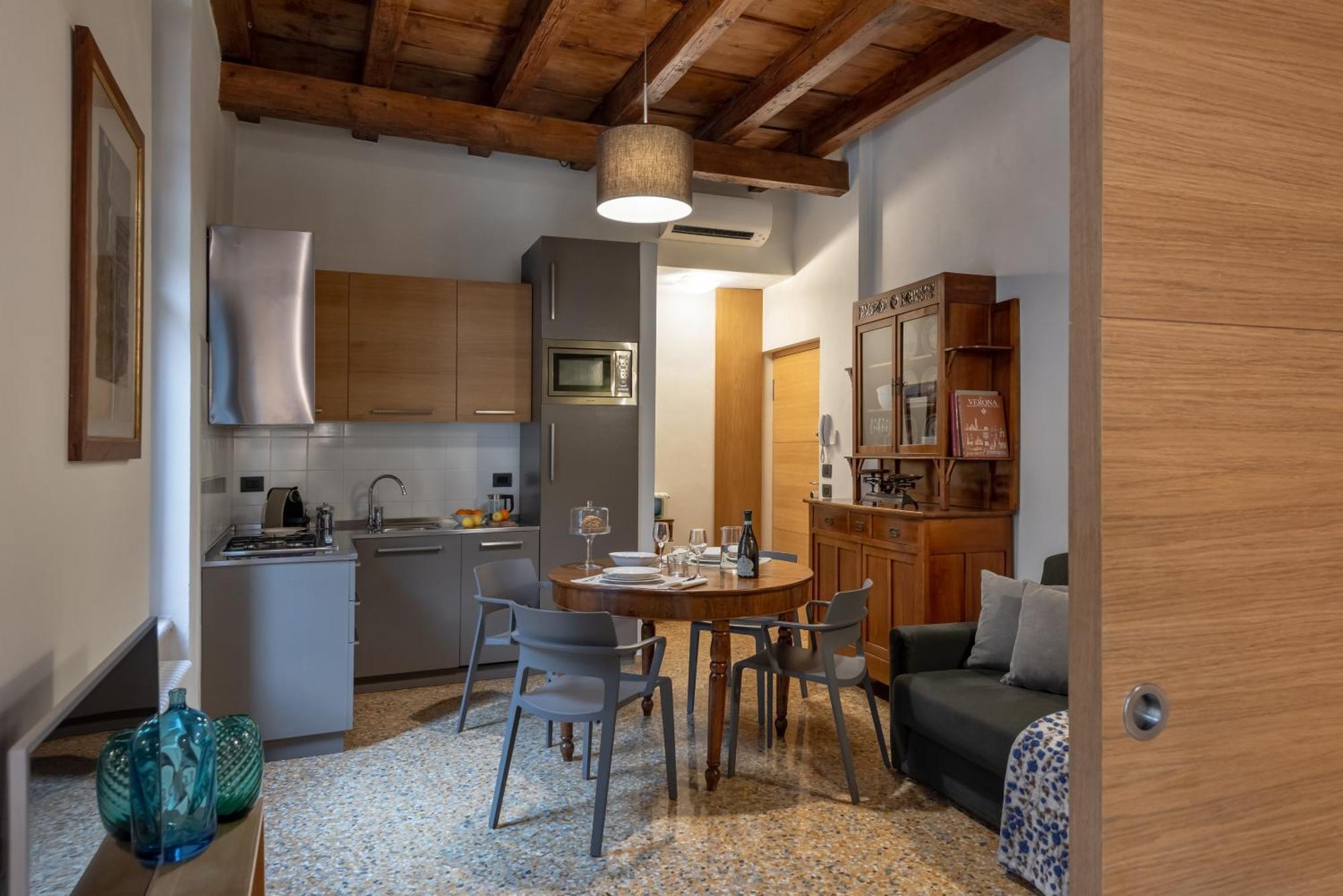Residenza Roccamaggiore Apartment Verona