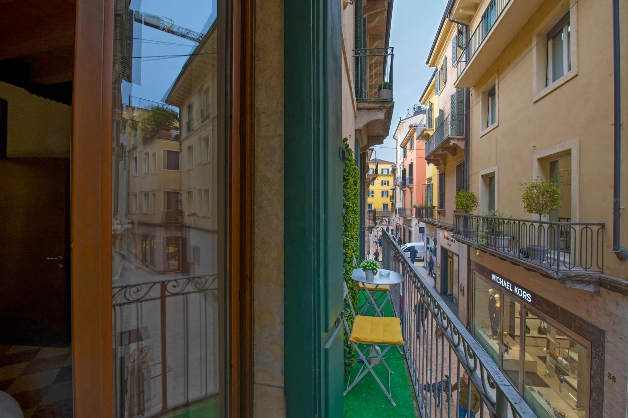 Apartment Palace Mazzini Center 1 Verona