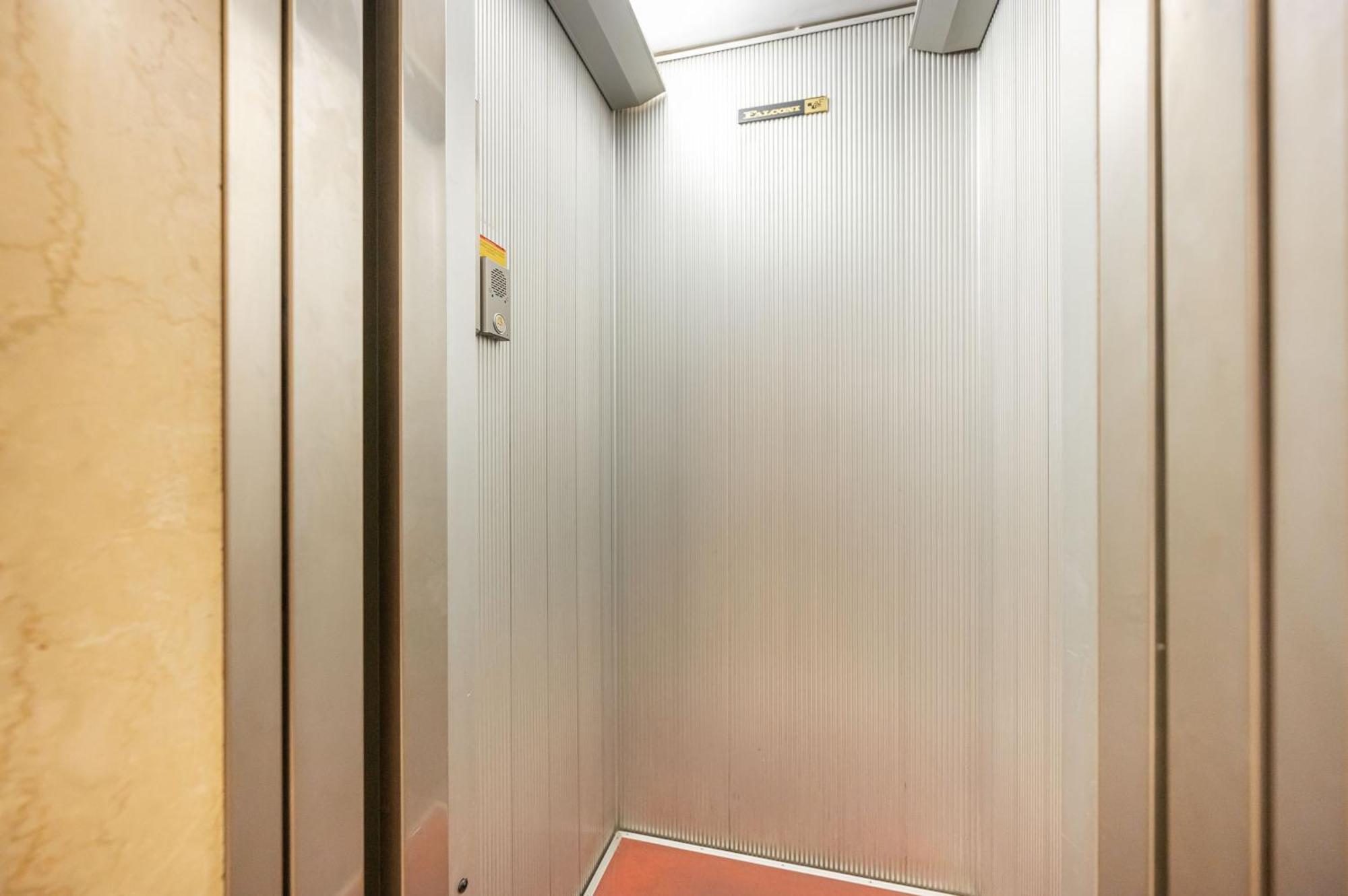 Apartment Arena Flat: Centre *