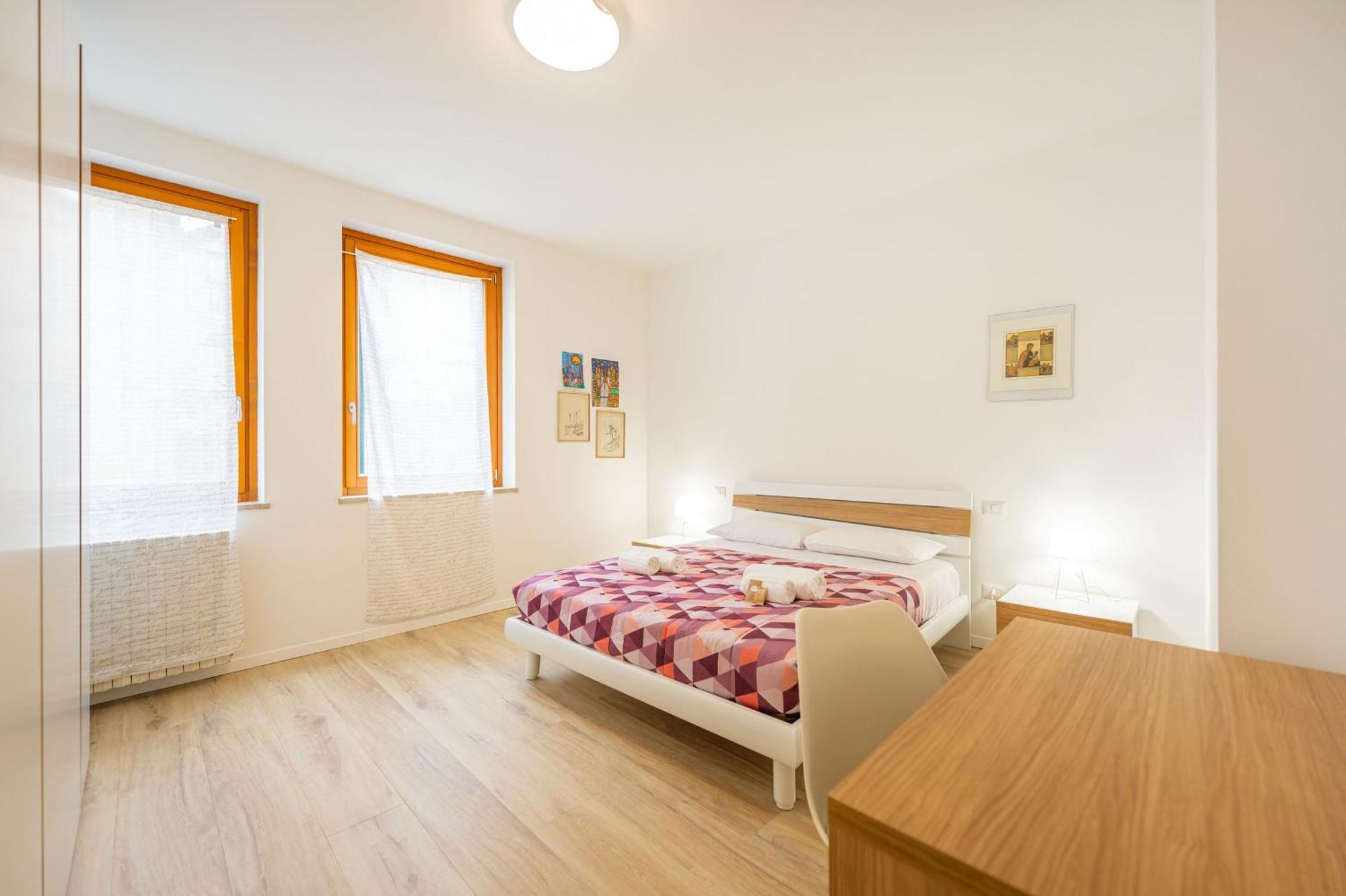 Arena Flat: Centre * Verona