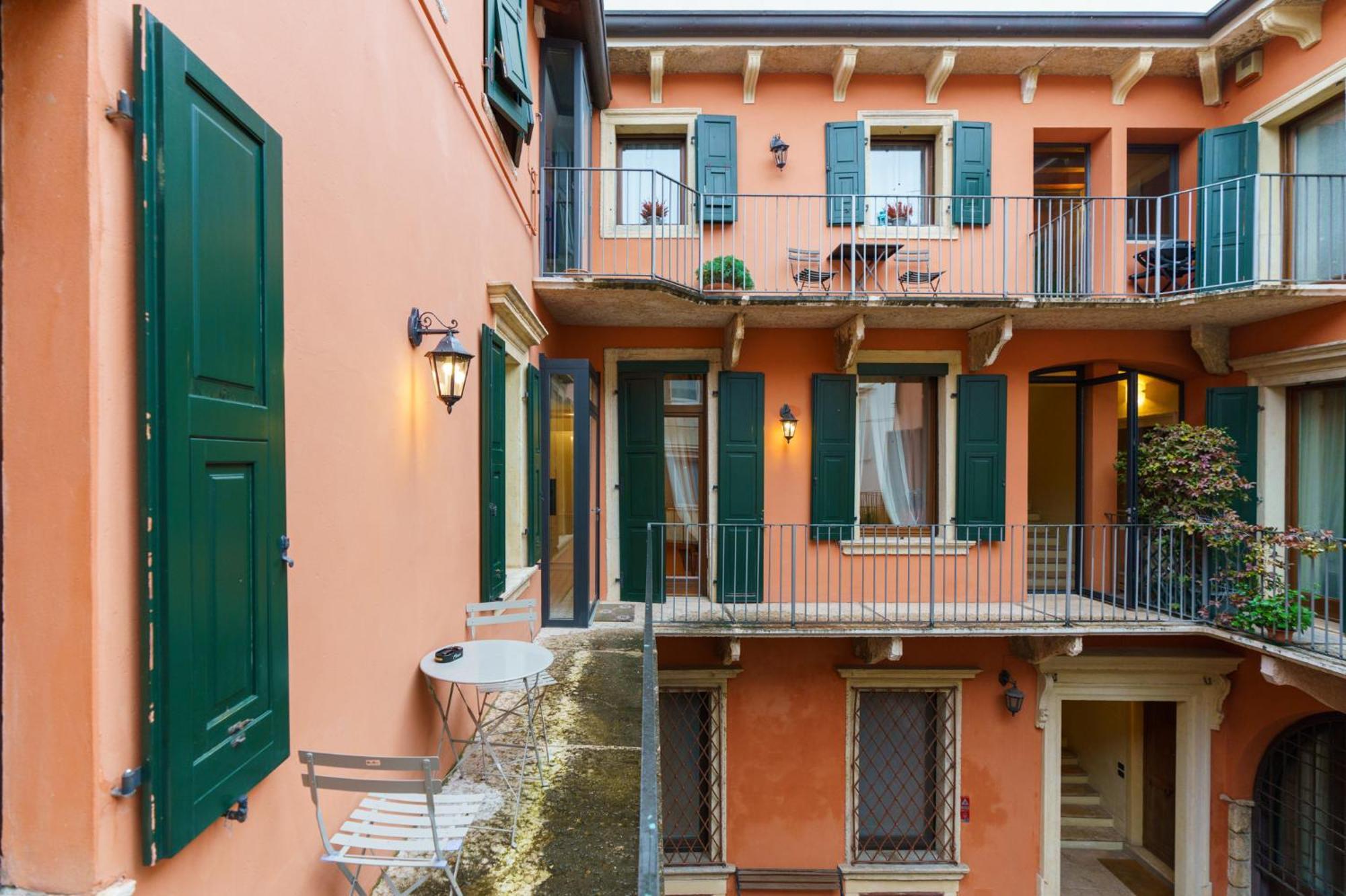 Domus - Elegante Residenza Satiro *