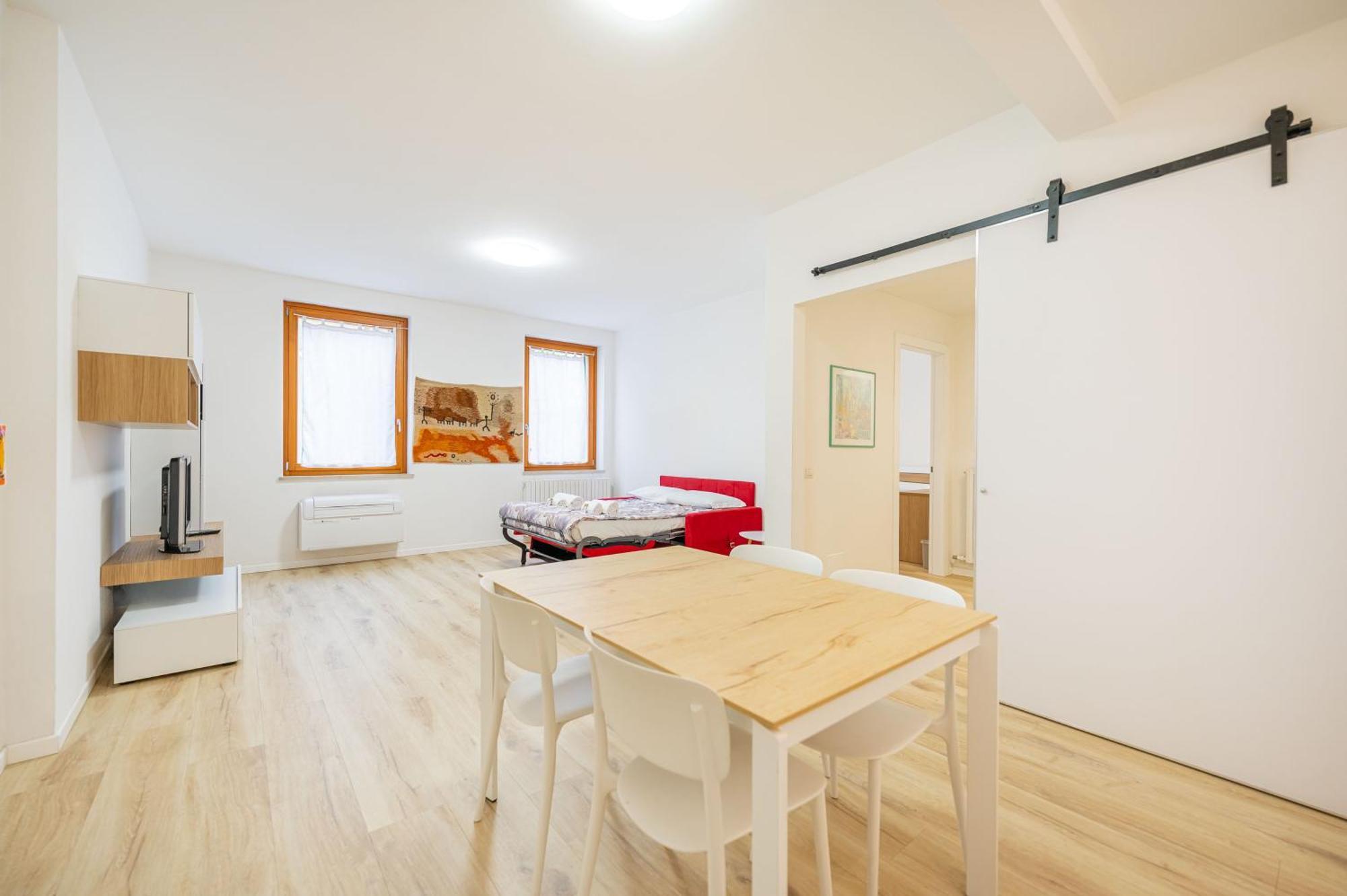 Arena Flat: Centre