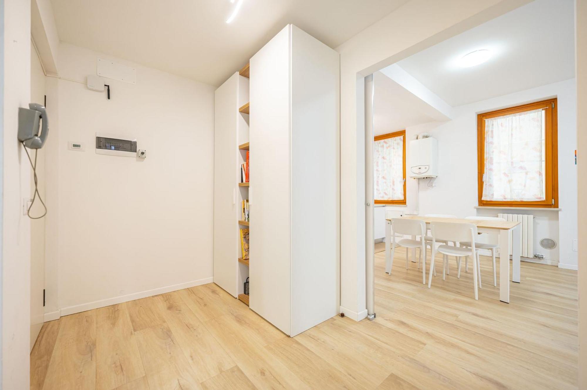 Arena Flat: Centre