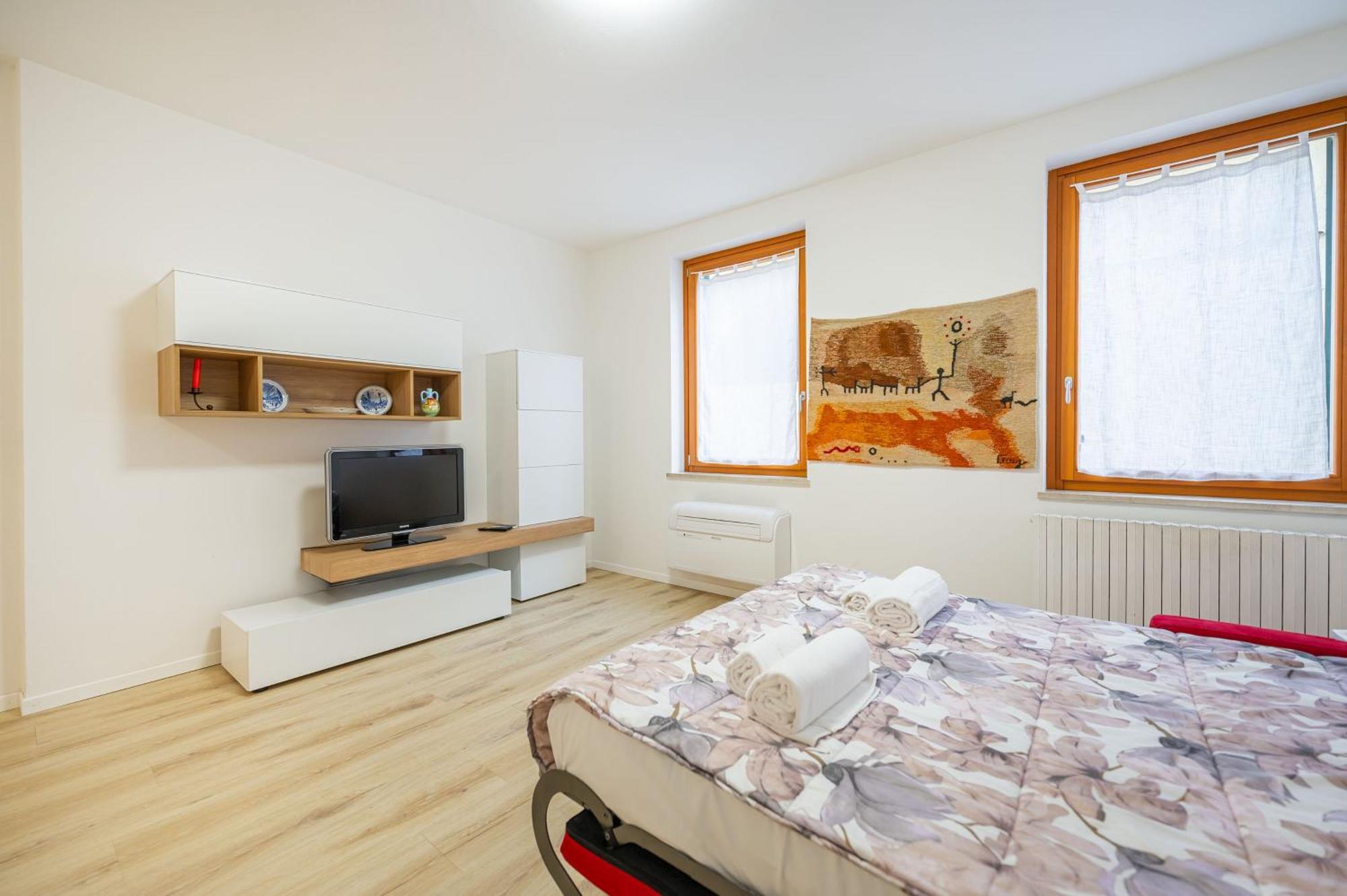 Arena Flat: Centre * Verona