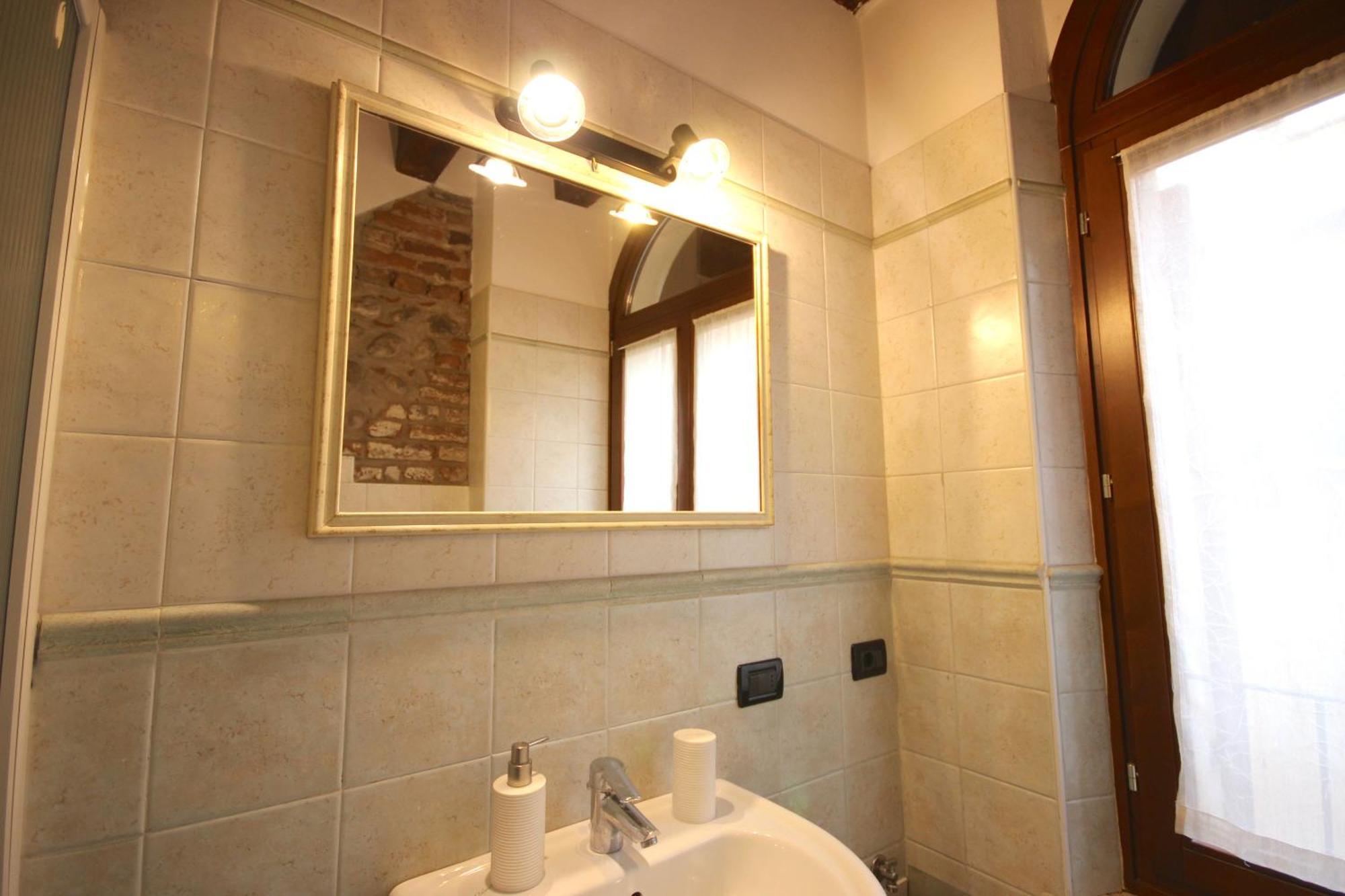 Vr Casa Di Mezzo Huoneisto Verona