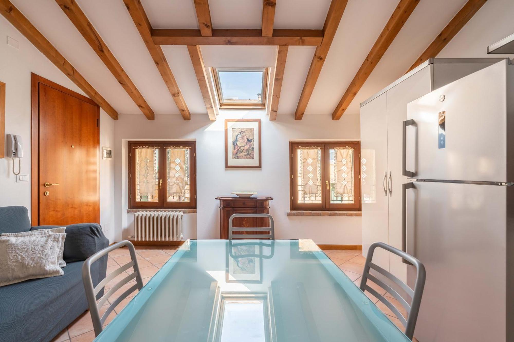 Veronetta Mini Attic Căn hộ Verona