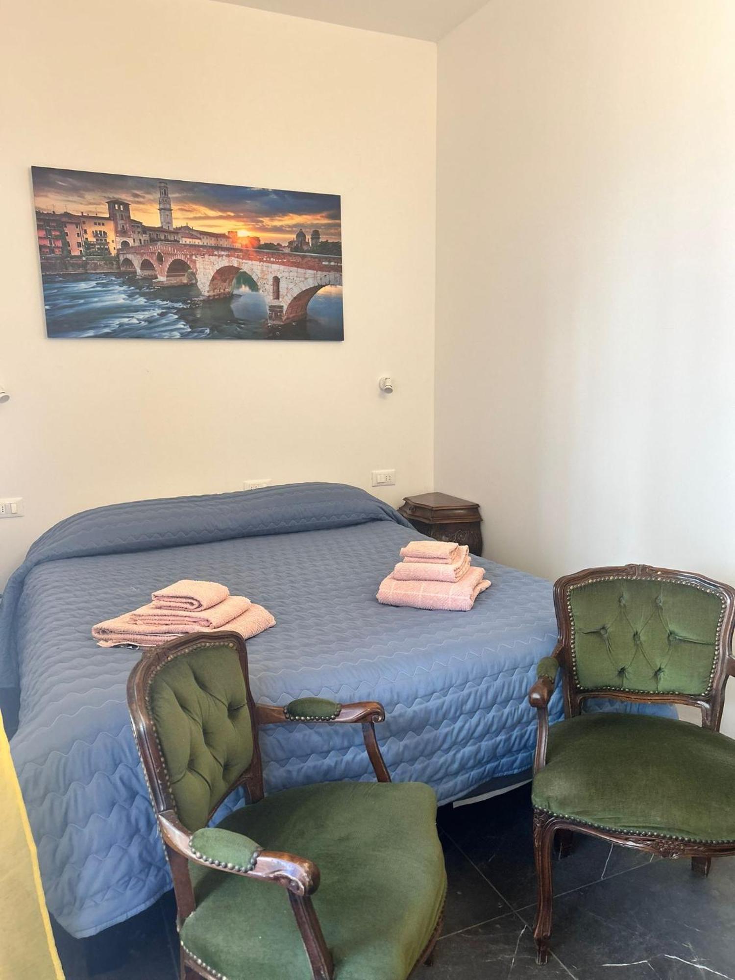 Minihouselarissa Diverona Guest house *