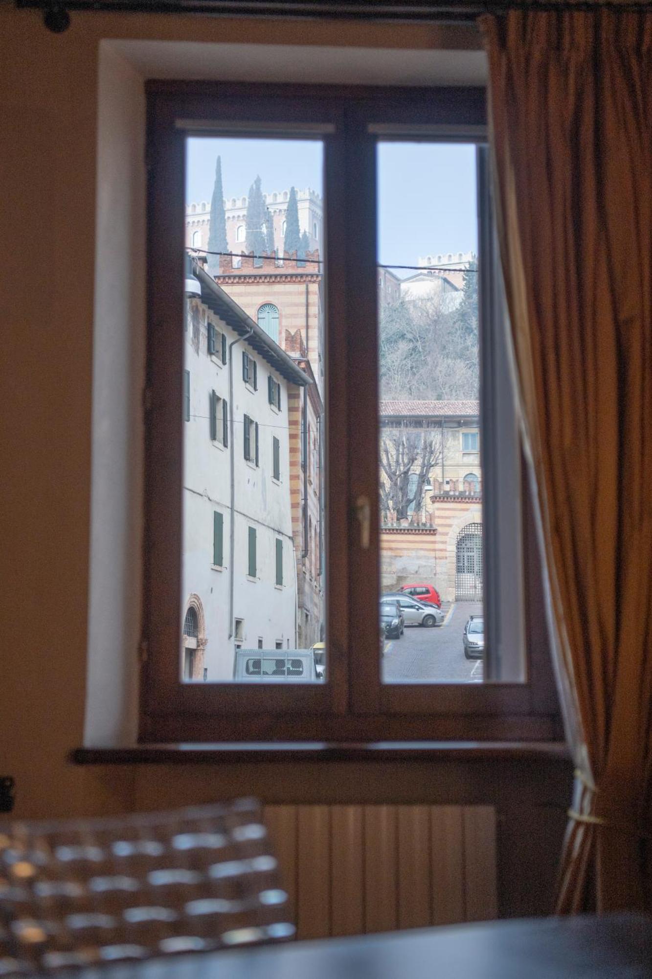 Ai Piedi Del Castello / 4pl / Apt. Full Apartment *