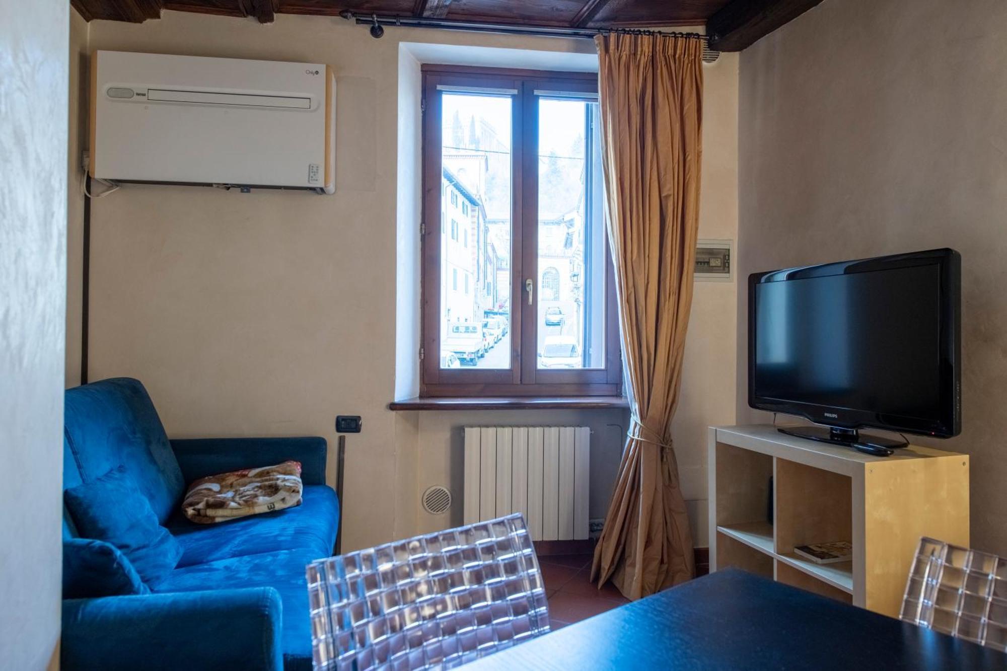 Ai Piedi Del Castello / 4pl / Apt. Full Verona