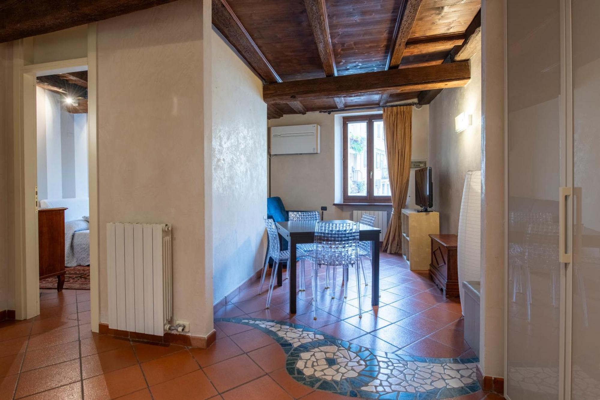 Apartment Ai Piedi Del Castello / 4pl / Apt. Full Verona