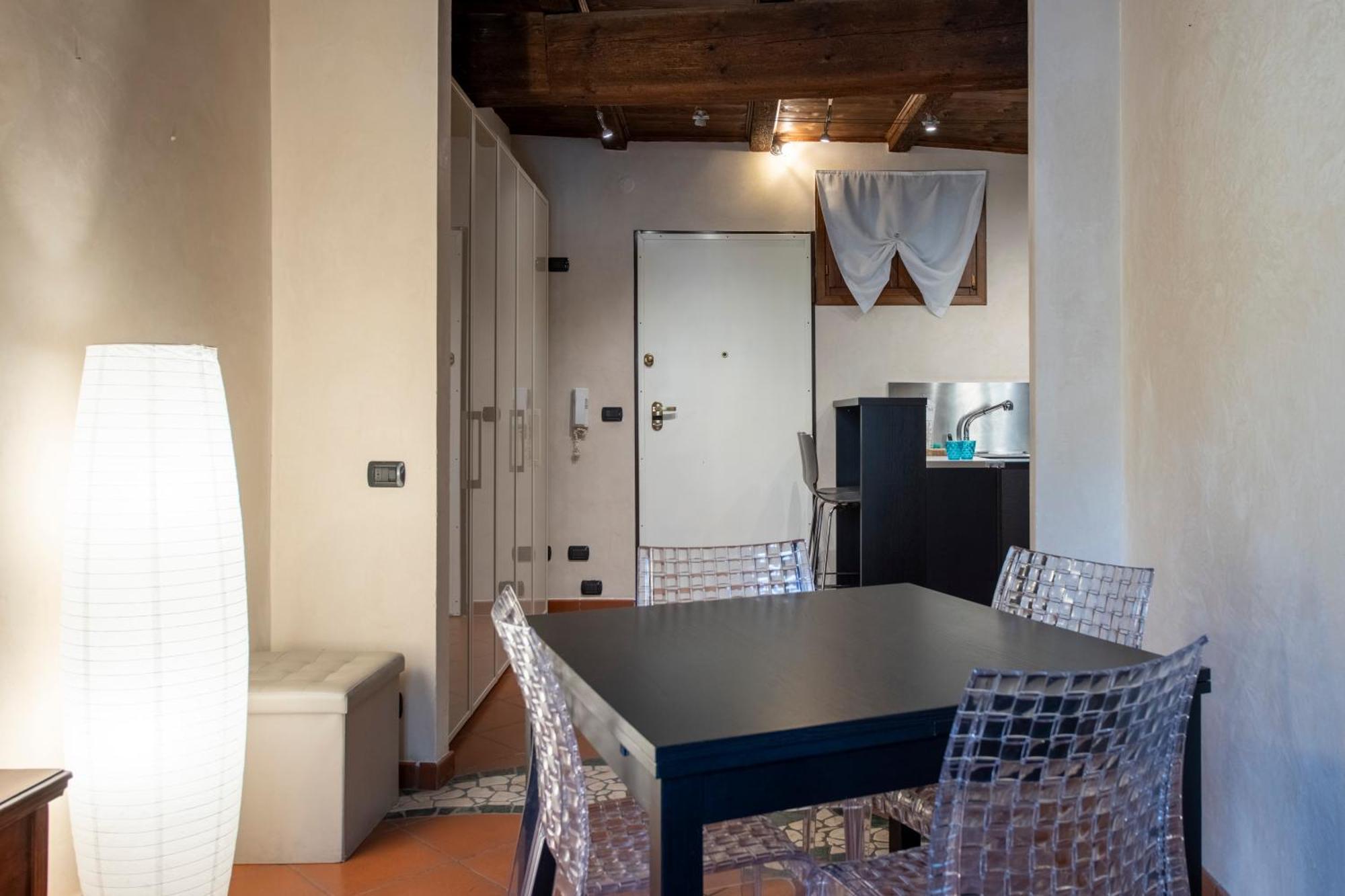 Ai Piedi Del Castello / 4pl / Apt. Full