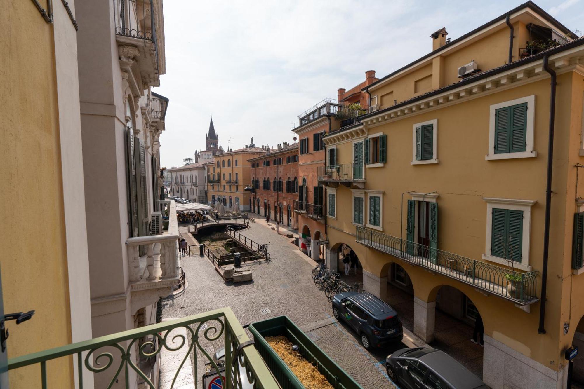 Domus - Centralissima E Antica Residenza Cappello Apartment Verona