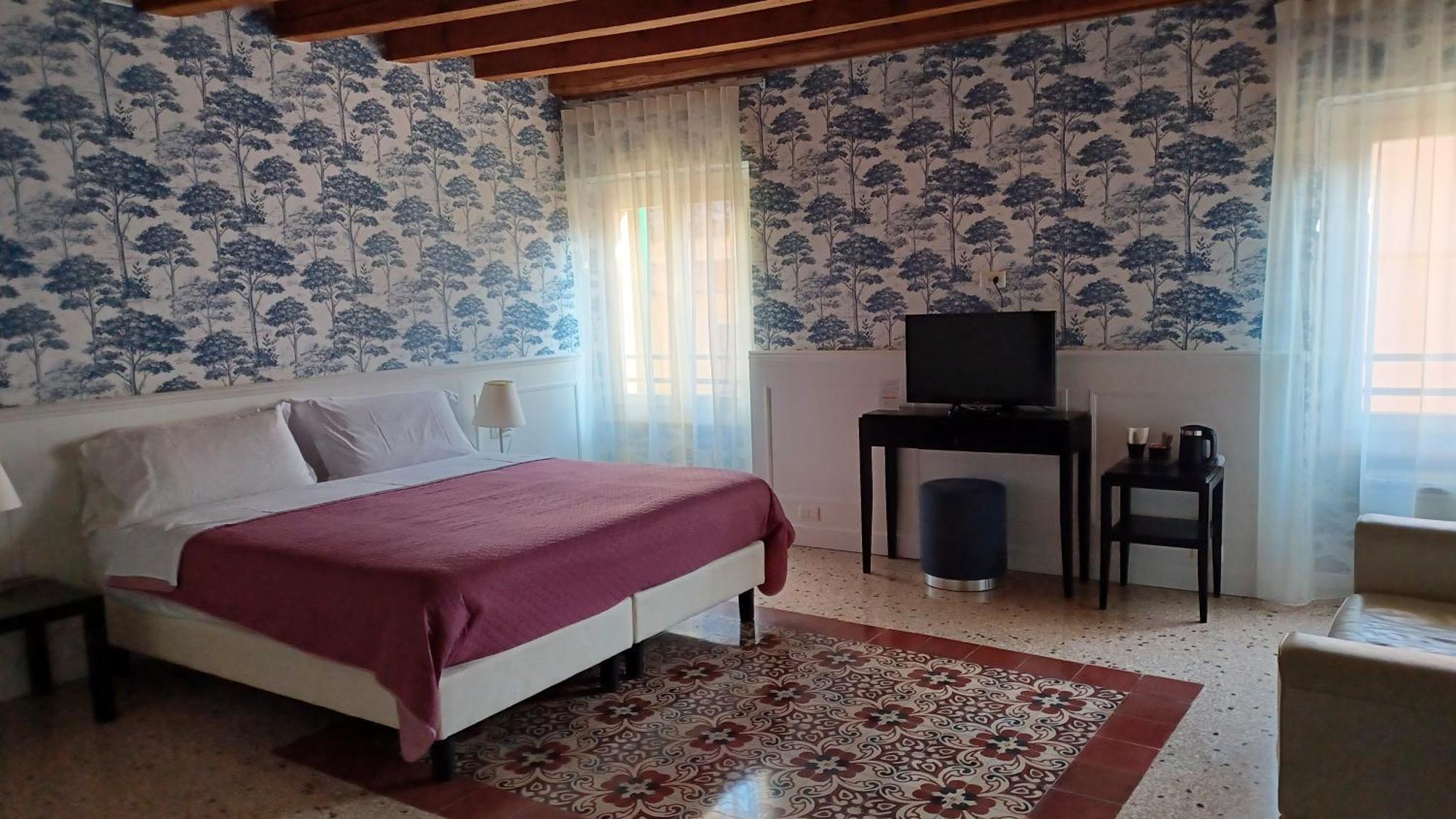 Bed & Breakfast All'opera Prima 2*