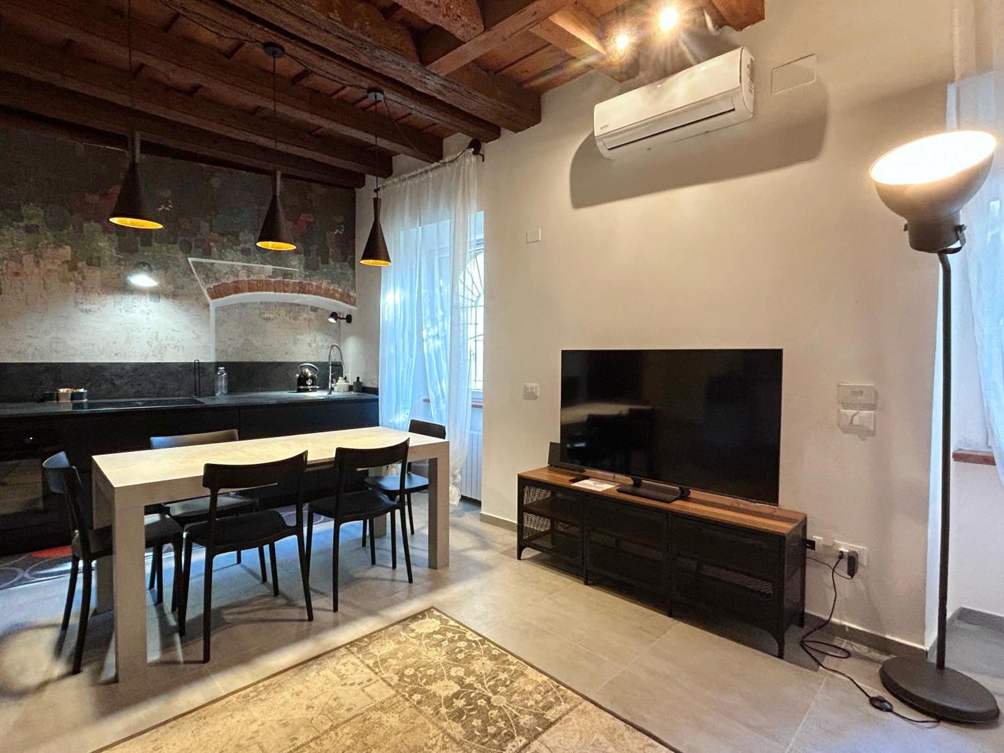 15th Century Loft - Centre Apartment